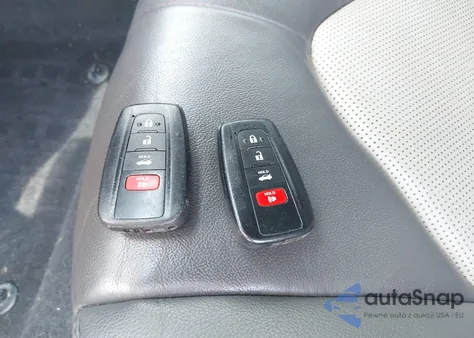 2020 Toyota Camry Xle z USA, uszkodzony, nr VIN 4T1F11AK1LU975967